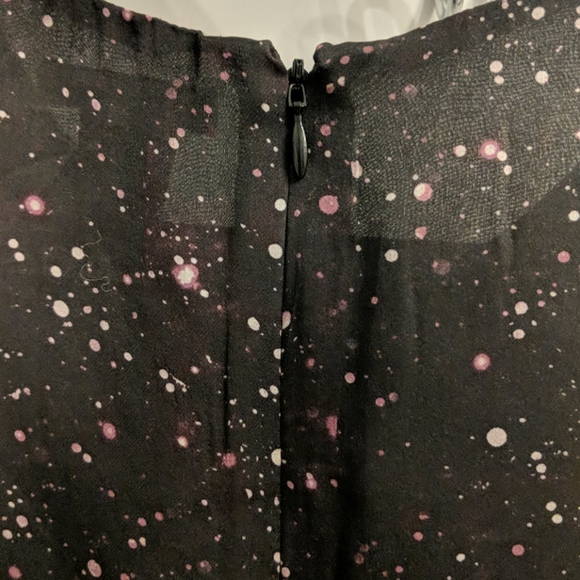 Club Monaco silk top sz small - Picture 4 of 4